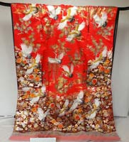 小難あり　吉祥文様に飛び鶴の刺繍柄